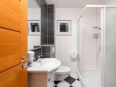 Apartment Two bedroom apartment with balcony and sea view Tučepi, Makarska A-3193-i - Outdoor photo 11