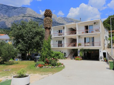 Apartment One bedroom apartment with terrace and sea view Tučepi, Makarska A-2676-a in Tučepi - Apartment