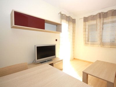 Apartment Two bedroom apartment with balcony and sea view Tučepi, Makarska A-3193-j - Outdoor photo 8