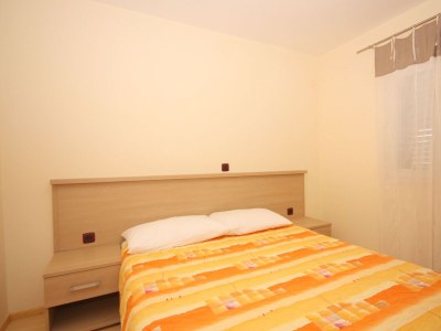 Apartment Two bedroom apartment with balcony and sea view Tučepi, Makarska A-3193-j - Outdoor photo 11