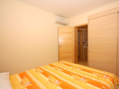 Apartment Two bedroom apartment with balcony and sea view Tučepi, Makarska A-3193-k - Outdoor photo 11