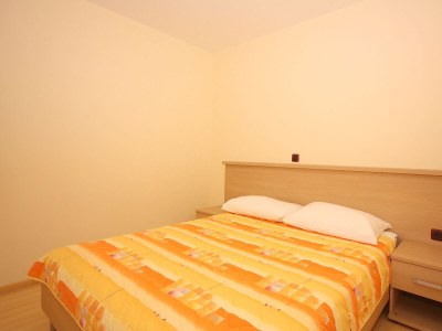 Apartment Two bedroom apartment with balcony and sea view Tučepi, Makarska A-3193-k - Outdoor photo 12