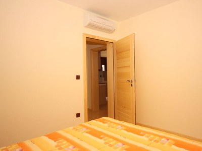 Apartment Two bedroom apartment with balcony and sea view Tučepi, Makarska A-3193-k - Outdoor photo 13