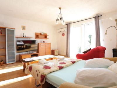 Apartment One bedroom apartment with balcony and sea view Tučepi, Makarska A-2676-c - Outdoor photo 10