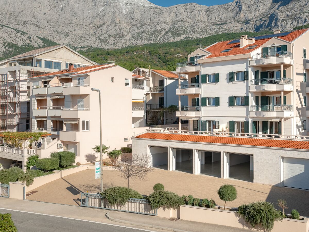 Apartment One bedroom apartment with balcony Tučepi, Makarska A-3193-m - Outdoor photo 2