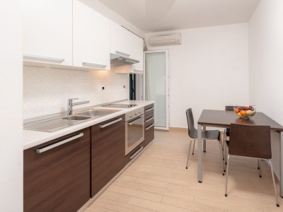 Apartment One bedroom apartment with balcony Tučepi, Makarska A-3193-m - Outdoor photo 7