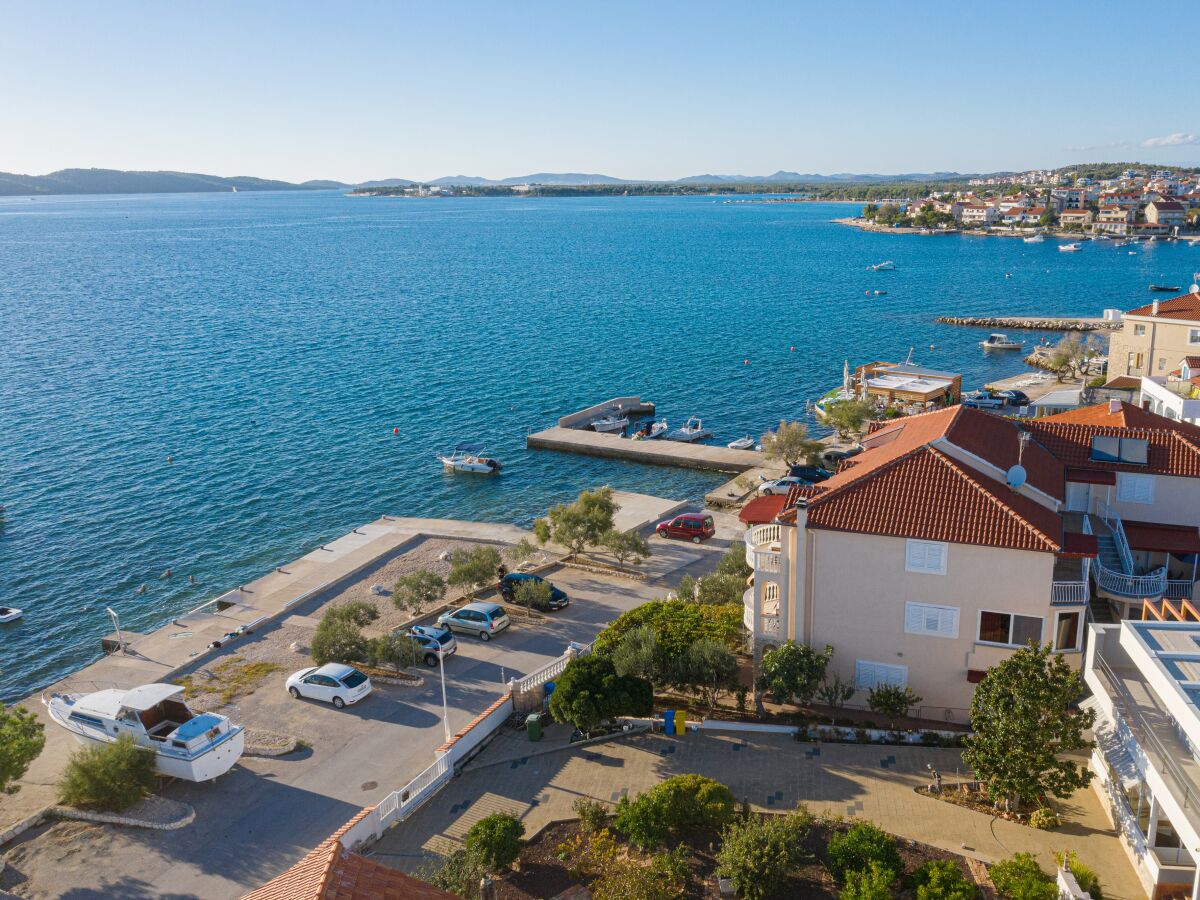Apartment One bedroom apartment near beach Brodarica, Šibenik A-4194-b - Outdoor photo 4