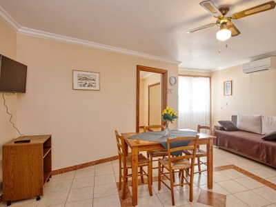 Apartment One bedroom apartment near beach Brodarica, Šibenik A-4194-c - Outdoor photo 21