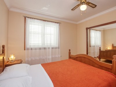 Apartment One bedroom apartment near beach Brodarica, Šibenik A-4194-c - Outdoor photo 25