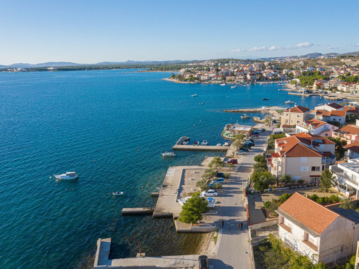 Apartment One bedroom apartment near beach Brodarica, Šibenik A-4194-d - Outdoor photo 3