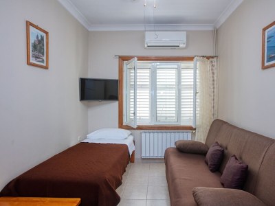 Apartment One bedroom apartment near beach Brodarica, Šibenik A-4194-e - Outdoor photo 17