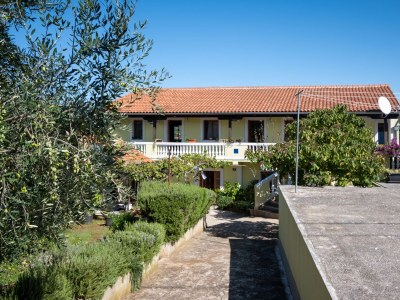 Apartment Two bedroom apartment near beach Veli Rat, Dugi otok A-438-a - Outdoor photo 9