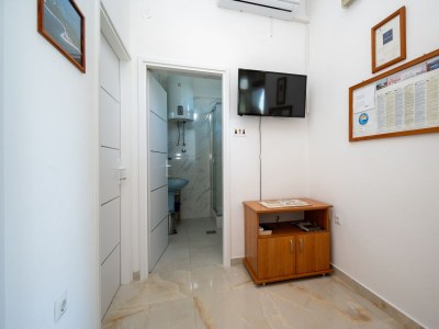 Apartment Two bedroom apartment near beach Veli Rat, Dugi otok A-438-a - Outdoor photo 19