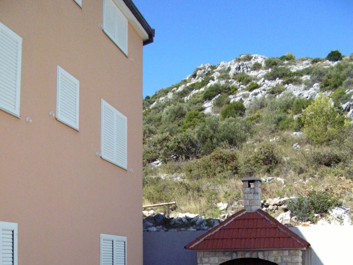 Apartment Two bedroom apartment with balcony and sea view Seget Vranjica, Trogir A-8507-b - Outdoor photo 4