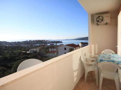 Apartment Two bedroom apartment with balcony and sea view Seget Vranjica, Trogir A-8507-b - Outdoor photo 18