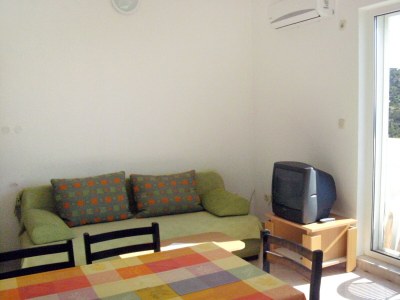 Apartment Two bedroom apartment with balcony and sea view Seget Vranjica, Trogir A-8507-d - Outdoor photo 7