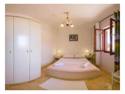 Apartment Three bedroom apartment with terrace and sea view Milna, Vis A-8896-b in Vis - Apartment