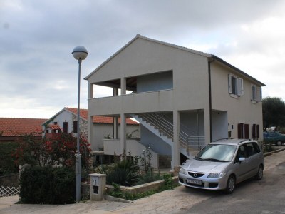 Apartment Three bedroom apartment with terrace and sea view Milna, Vis A-8896-b - Outdoor photo 3