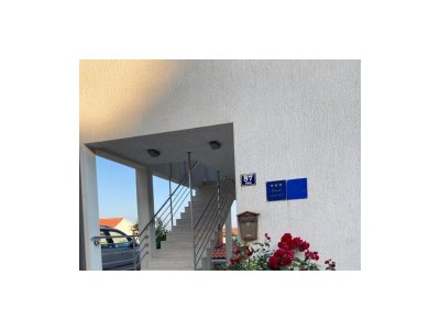 Apartment Three bedroom apartment with terrace and sea view Milna, Vis A-8896-b - Outdoor photo 10