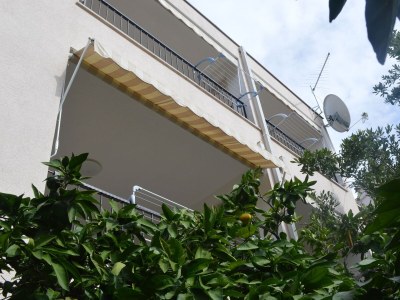 Apartment Two bedroom apartment with balcony and sea view Makarska A-11361-b in Makarska - Apartment