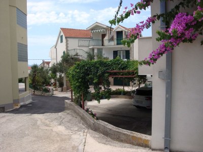 Apartment Two bedroom apartment with terrace Tučepi, Makarska A-11486-a - Outdoor photo 7