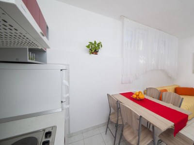 Apartment Two bedroom apartment with terrace Tučepi, Makarska A-11486-a - Outdoor photo 9