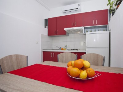 Apartment Two bedroom apartment with terrace Tučepi, Makarska A-11486-a - Outdoor photo 10