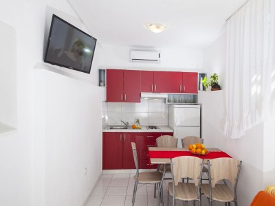 Apartment Two bedroom apartment with terrace Tučepi, Makarska A-11486-a - Outdoor photo 11