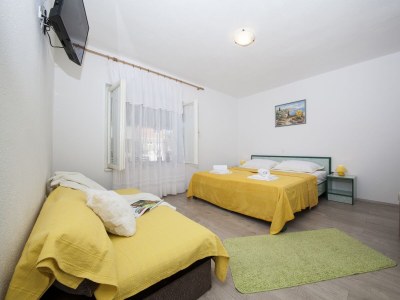 Apartment Two bedroom apartment with terrace Tučepi, Makarska A-11486-a - Outdoor photo 14