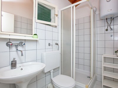 Apartment One bedroom apartment with balcony and sea view Tisno, Murter A-815-d - Outdoor photo 29