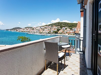 Apartment One bedroom apartment with balcony and sea view Tisno, Murter A-815-e - Outdoor photo 25