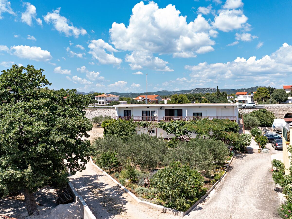 Apartment Two bedroom apartment with balcony Pirovac, Šibenik A-13263-b - Outdoor photo 2