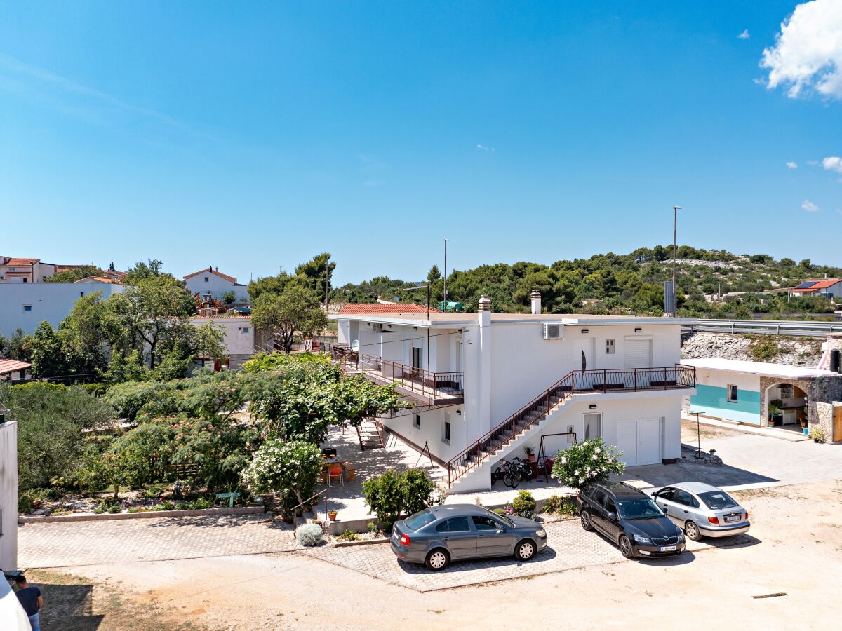 Apartment Two bedroom apartment with balcony Pirovac, Šibenik A-13263-b - Outdoor photo 4