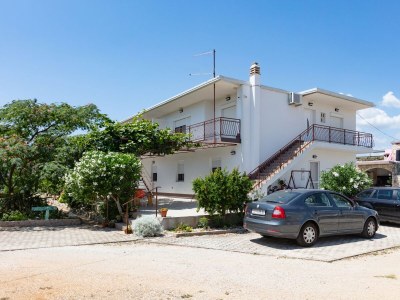 Apartment Two bedroom apartment with balcony Pirovac, Šibenik A-13263-b - Outdoor photo 3