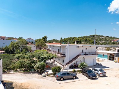 Apartment Two bedroom apartment with balcony Pirovac, Šibenik A-13263-b - Outdoor photo 4