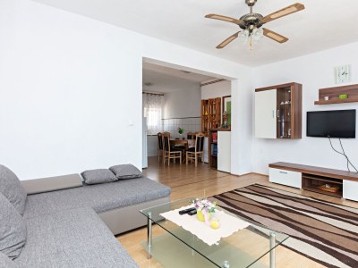 Apartment Two bedroom apartment with balcony Pirovac, Šibenik A-13263-b - Outdoor photo 19