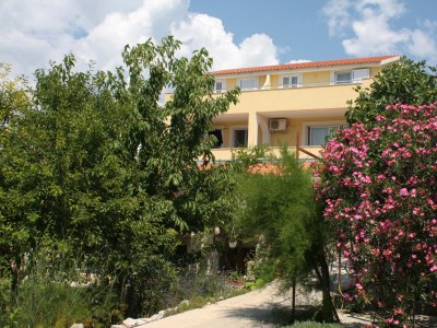 Apartment One bedroom apartment with terrace Murter A-5100-b - Outdoor photo 2