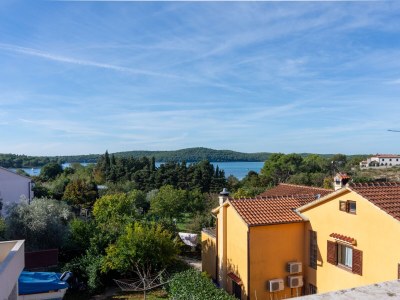 Apartment Two bedroom apartment with terrace and sea view Medulin A-2274-a - Outdoor photo 28