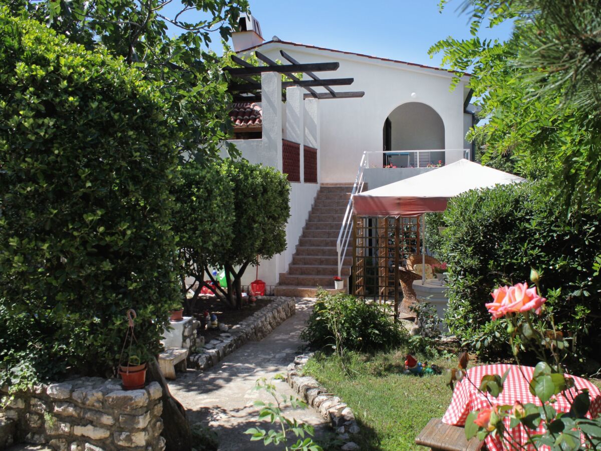 Apartment Two bedroom apartment with terrace Baška, Krk A-5430-b