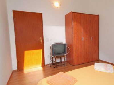 Apartment Two bedroom apartment with terrace and sea view Njivice, Krk A-5458-a - Outdoor photo 19