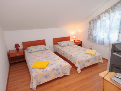 Apartment Two bedroom apartment with terrace and sea view Njivice, Krk A-5458-a - Outdoor photo 20