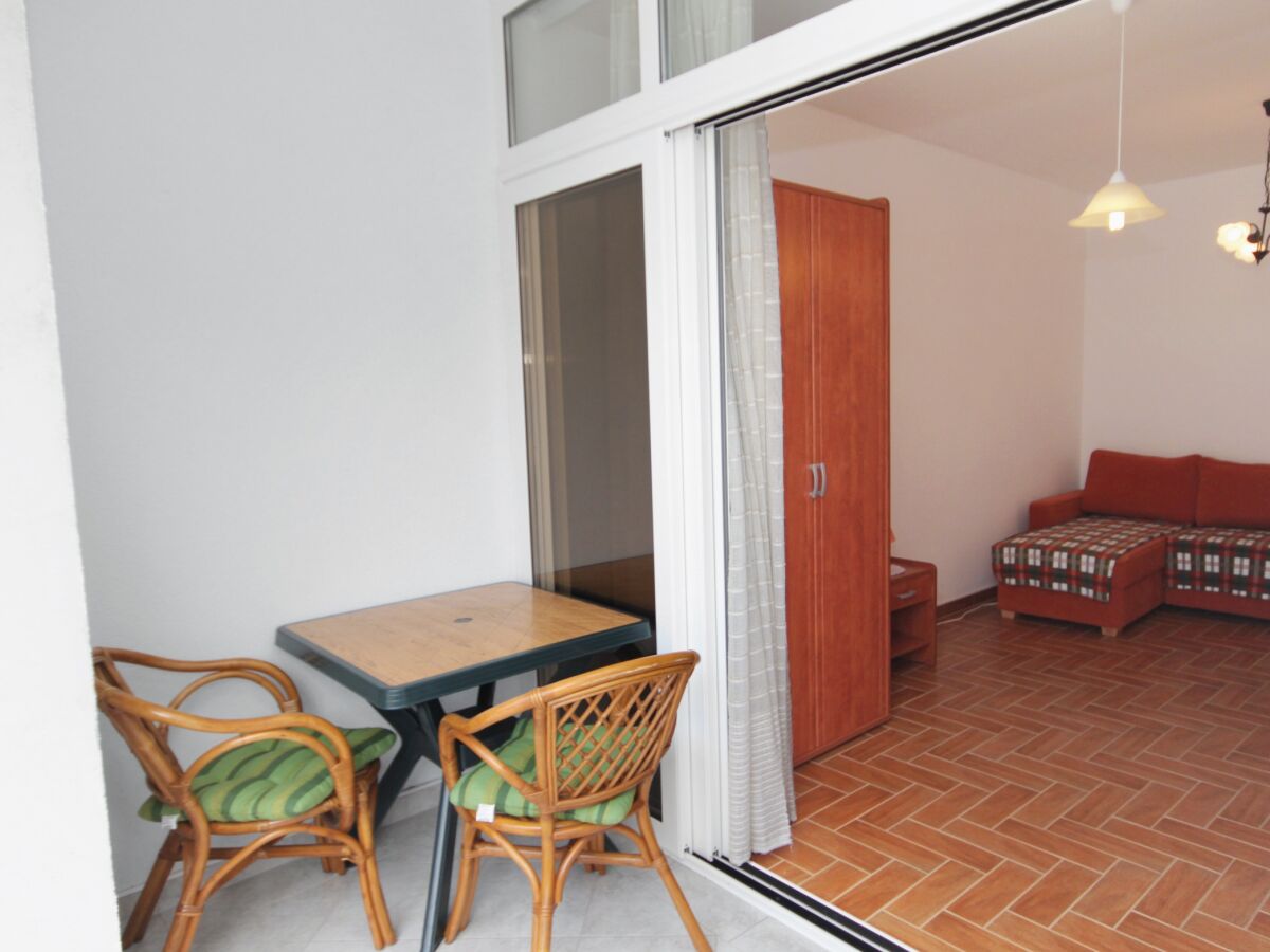 Apartment Studio flat with terrace and sea view Njivice, Krk AS-5458-a