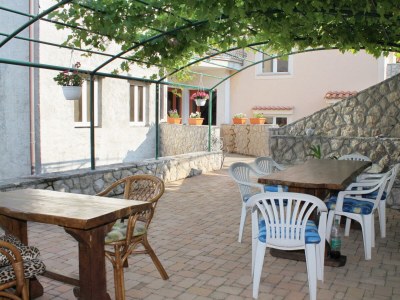 Apartment Studio flat with terrace and sea view Njivice, Krk AS-5458-a - Outdoor photo 9