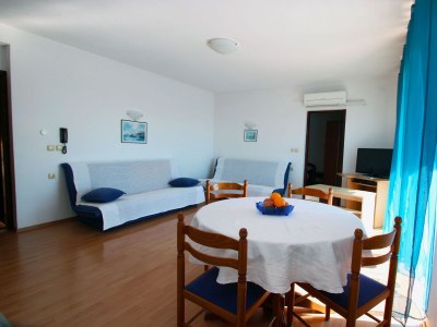 Apartment One bedroom apartment with terrace and sea view Crikvenica A-5553-e - Outdoor photo 15