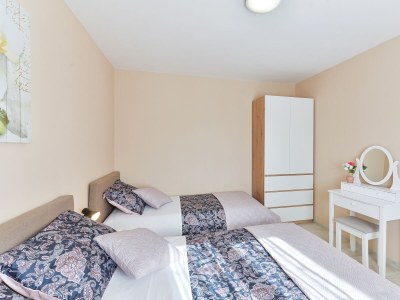 Apartment One bedroom apartment with balcony and sea view Bibinje, Zadar A-5786-c - Outdoor photo 17