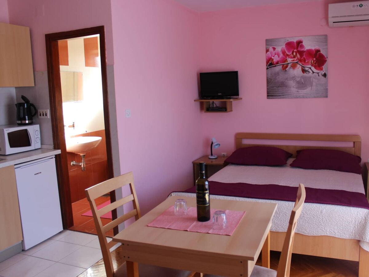 Apartment Studio flat with balcony and sea view Bibinje, Zadar AS-5786-b