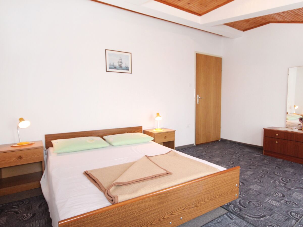 Apartment Two bedroom apartment with terrace and sea view Vrsi - Mulo, Zadar A-5796-a