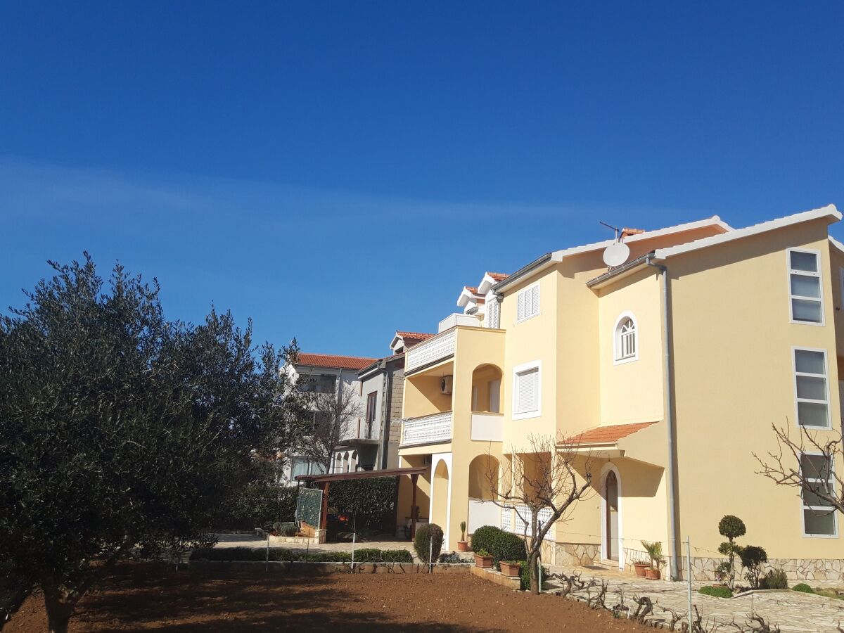 Apartment Studio flat with balcony and sea view Vrsi - Mulo, Zadar AS-5796-a - Outdoor photo 3