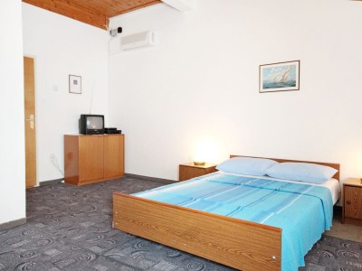 Apartment Studio flat with balcony and sea view Vrsi - Mulo, Zadar AS-5796-a in Vrsi - Apartment