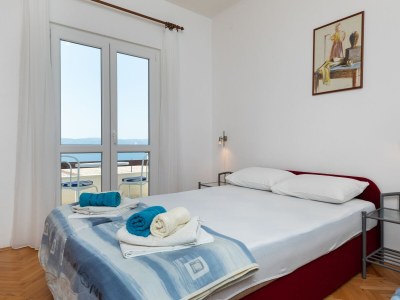 Apartment Two bedroom apartment with terrace and sea view Pisak, Omiš A-5975-a in Pisak - Apartment